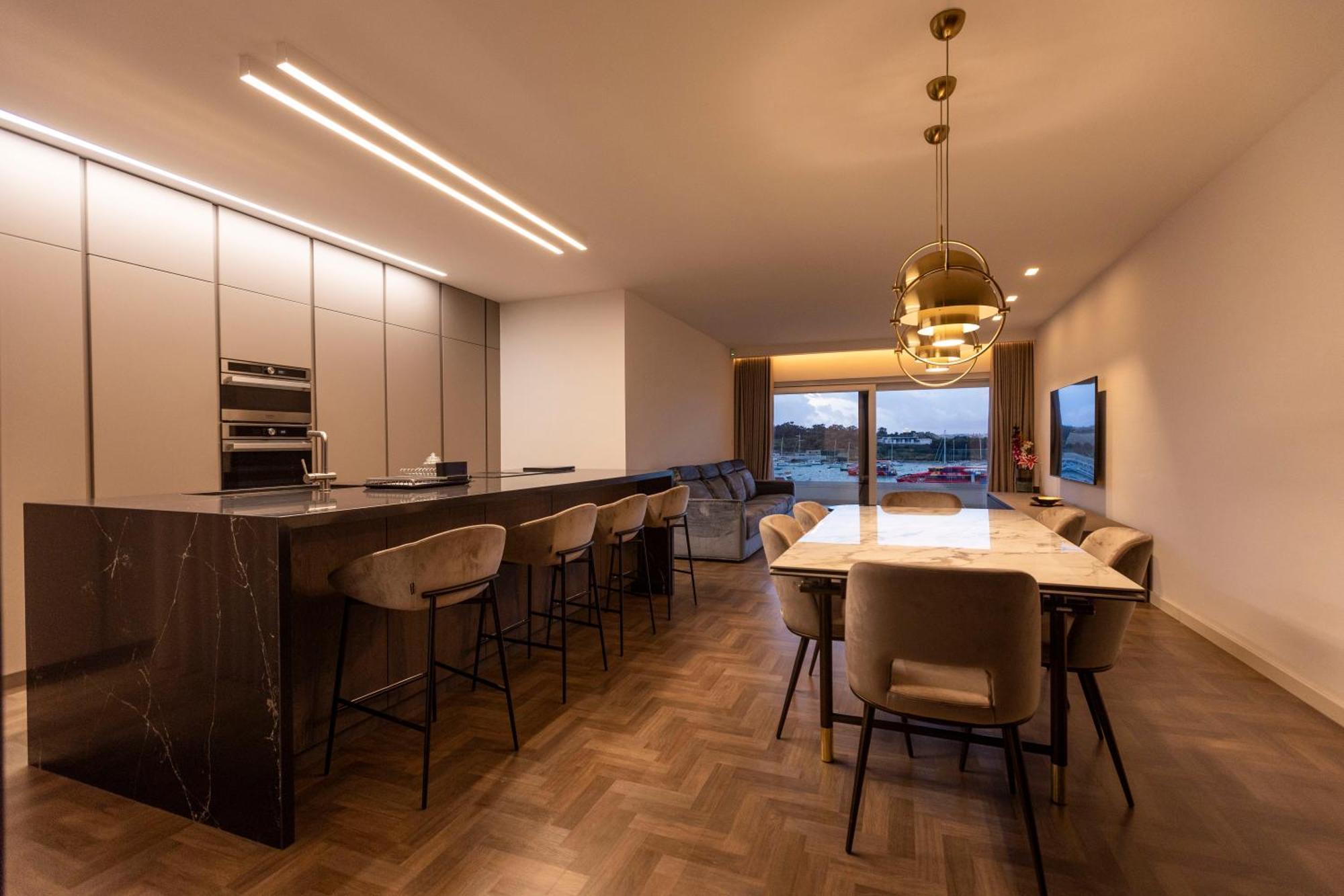 Galileo - Seafront Luxury Apartment